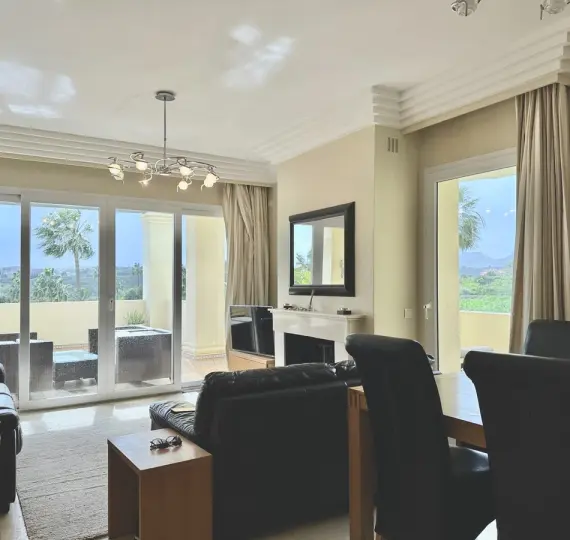 Sale of middle floor apartment in Casares