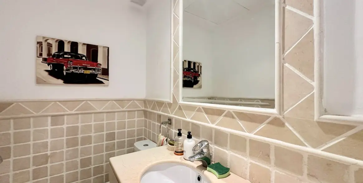 Продажа апартаментов на среднем этаже в Casares 14