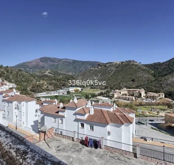 Sale of townhouse in Benahavís