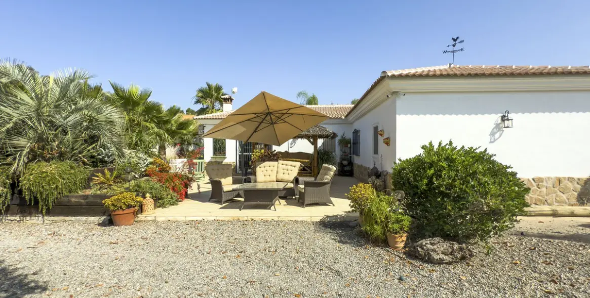 Sale of finca - cortijo in Tolox 1