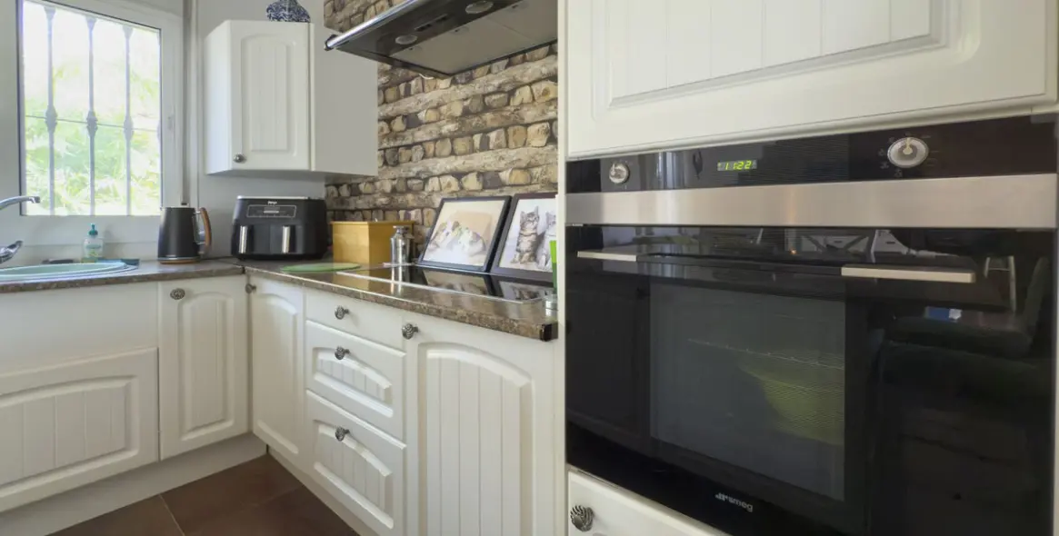 Sale of finca - cortijo in Tolox 7