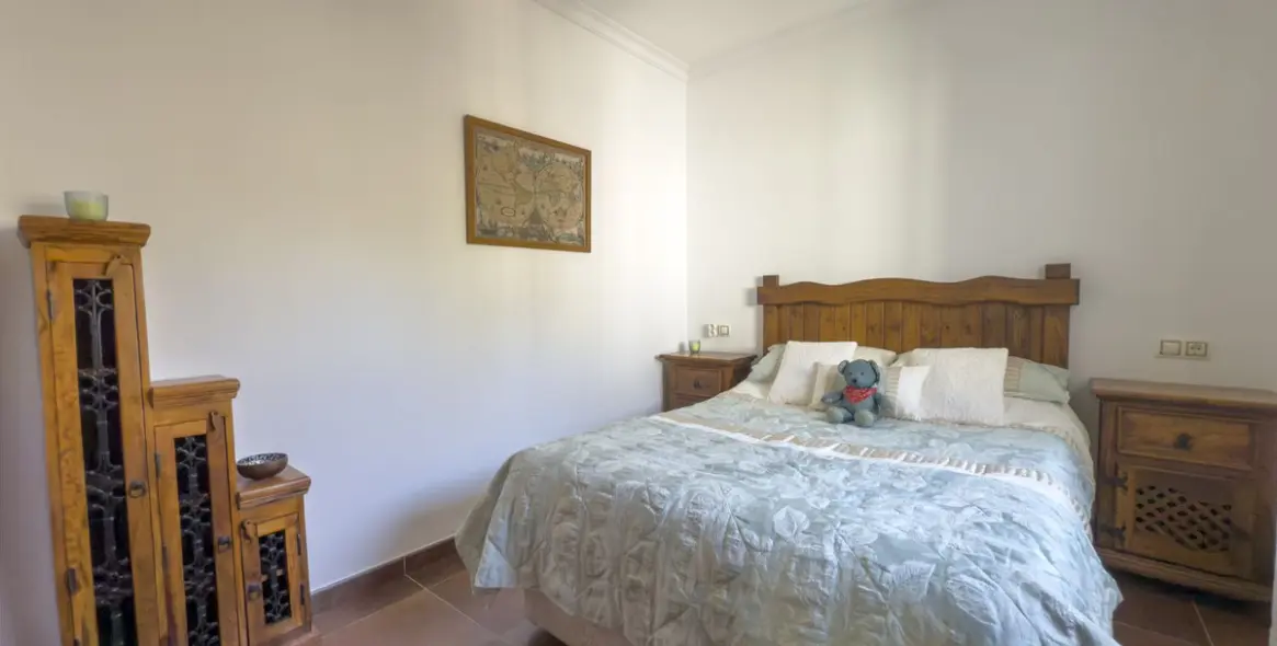 Sale of finca - cortijo in Tolox 19