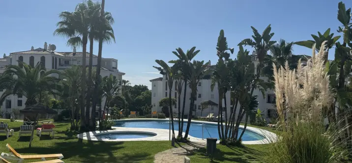 Продажа апартаментов на среднем этаже в Calahonda 3