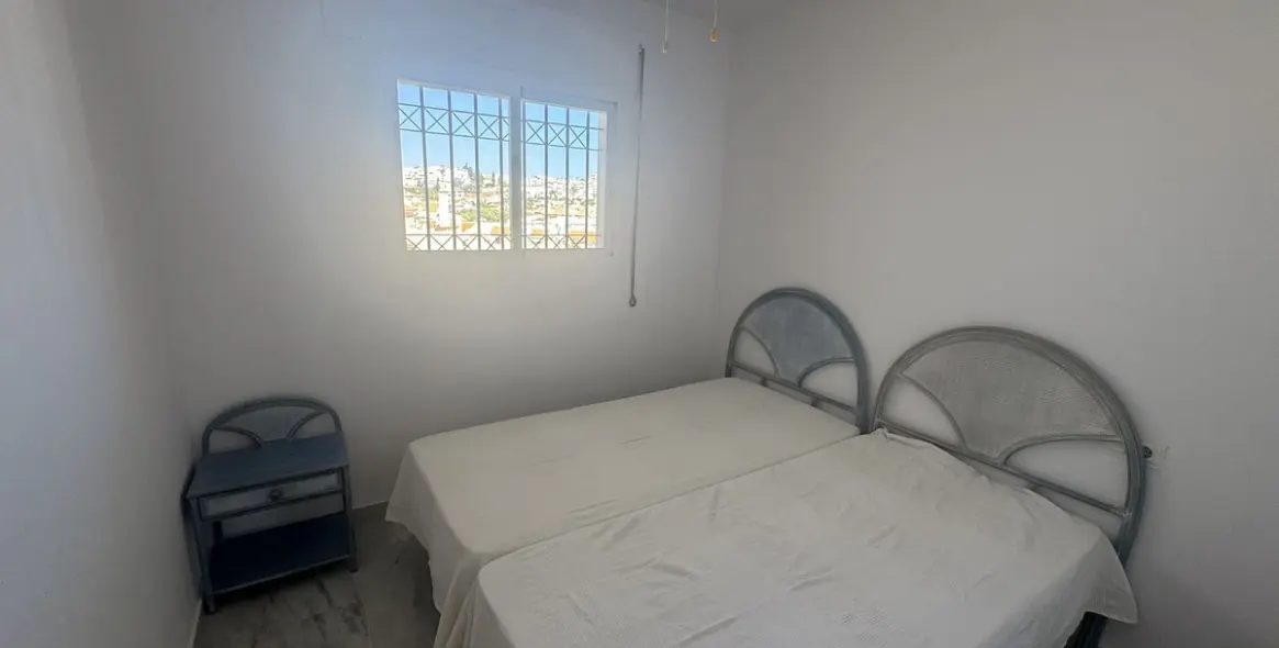 Продажа апартаментов на среднем этаже в Calahonda 9