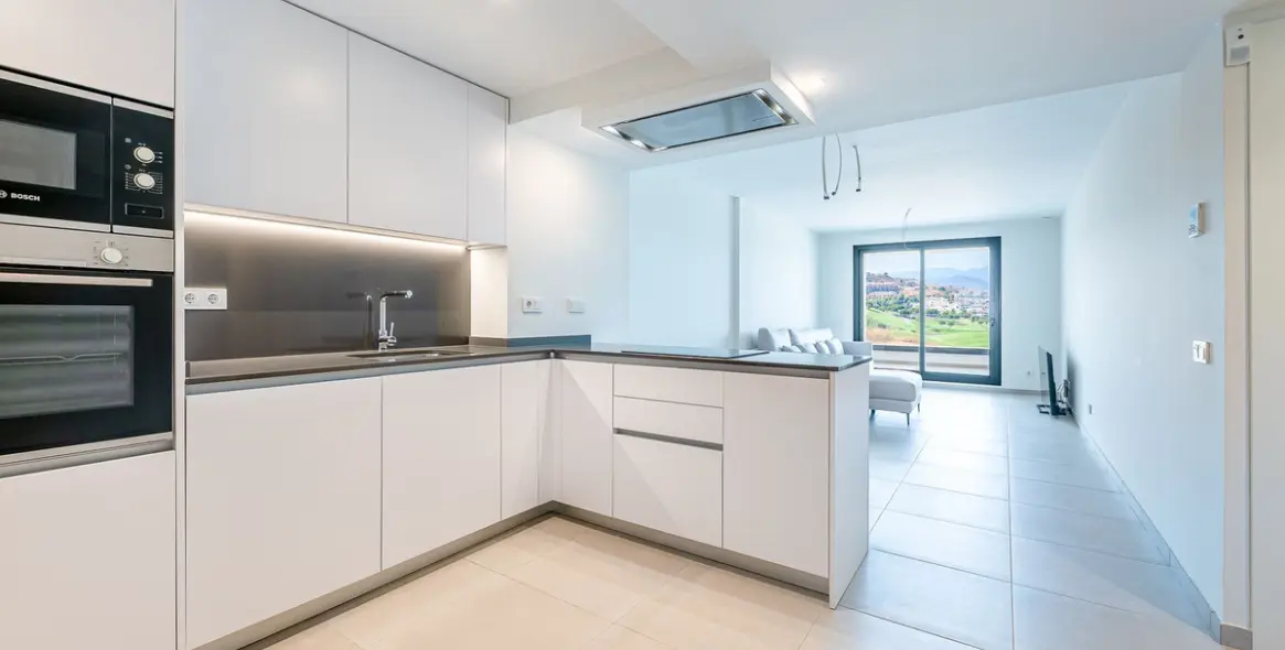 Sale of middle floor apartment in Calanova Golf 6