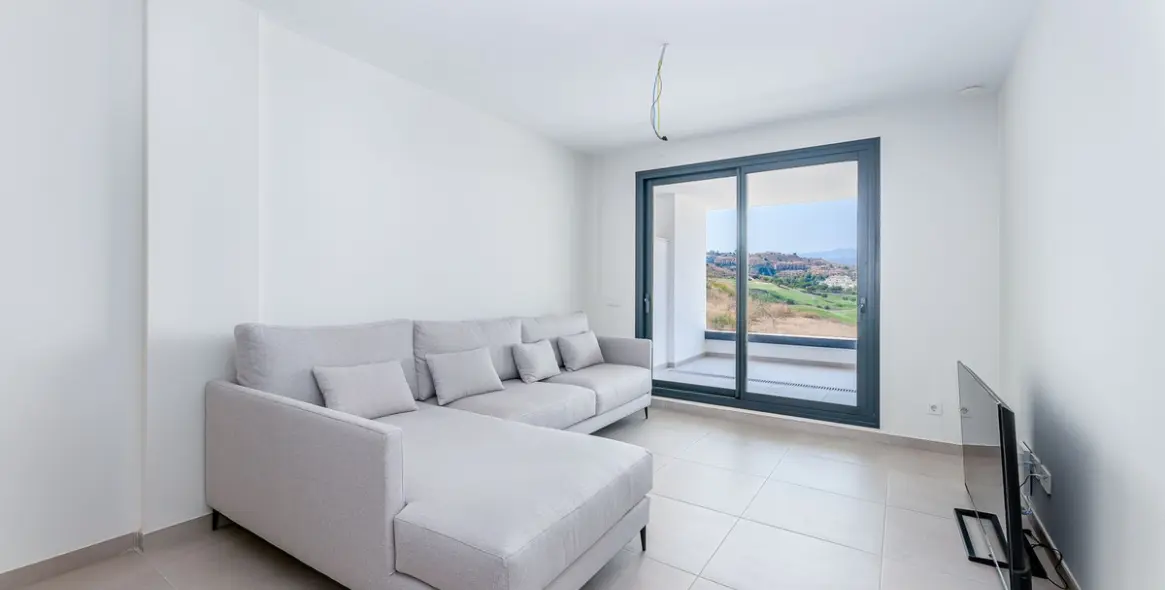 Sale of middle floor apartment in Calanova Golf 10