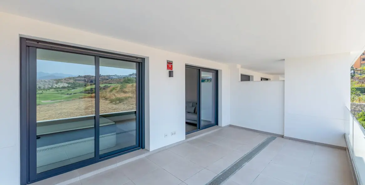 Sale of middle floor apartment in Calanova Golf 11