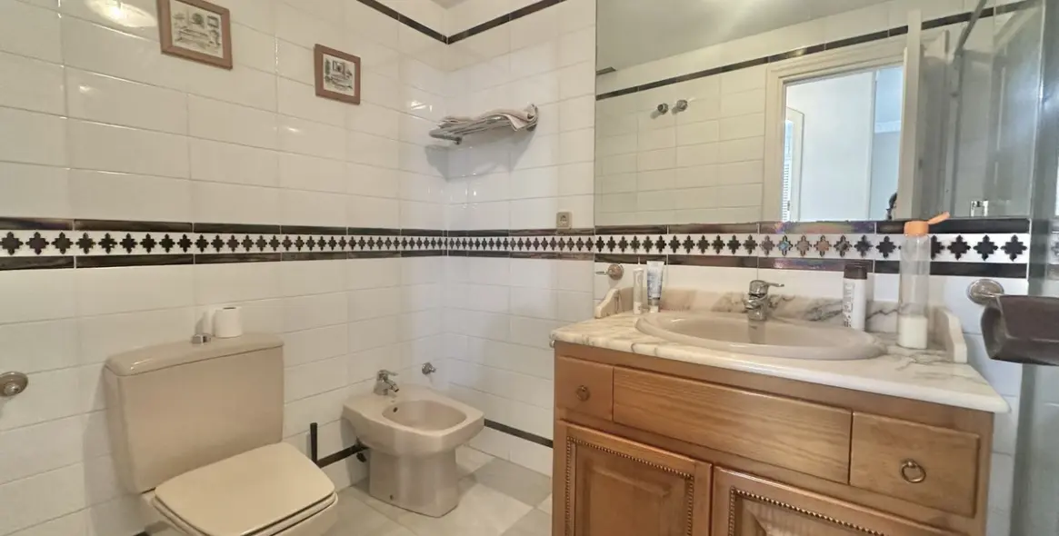 Sale of ground floor apartment in Marbella 17