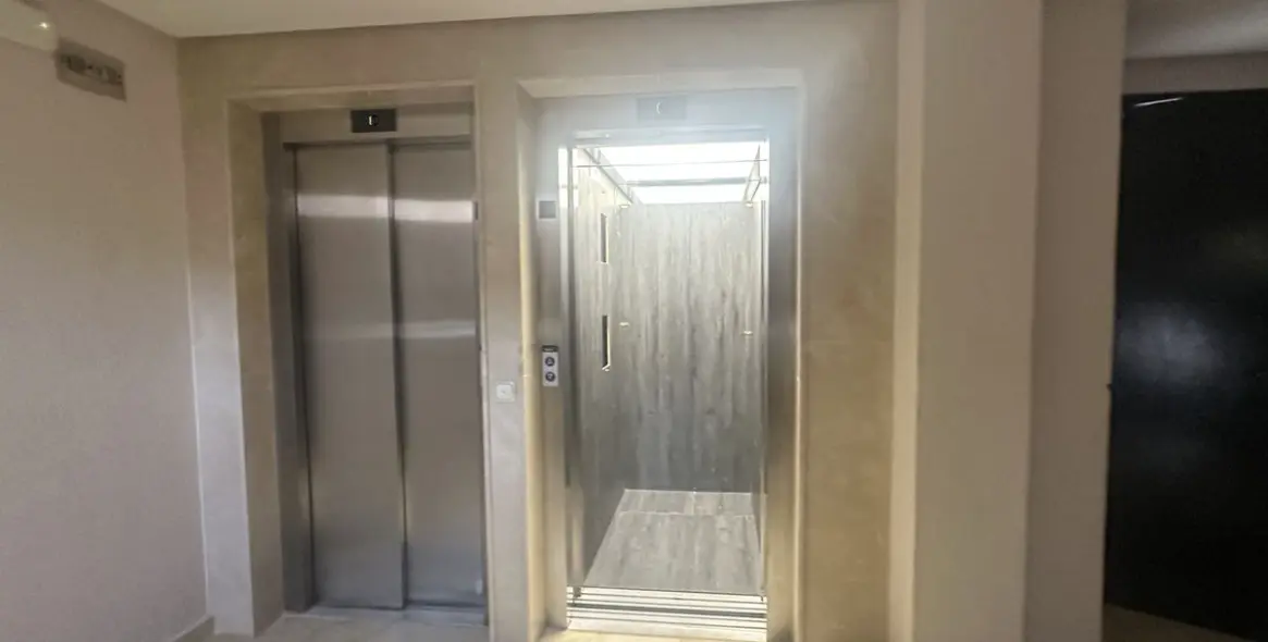 Sale of ground floor apartment in Marbella 19