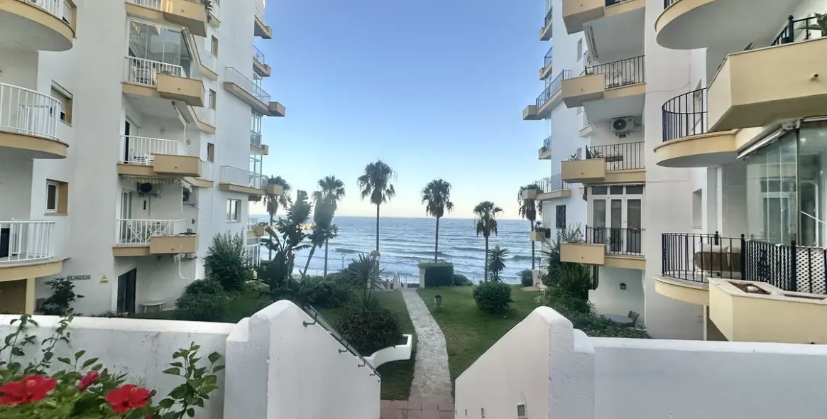 Sale of ground floor apartment in Marbella 23