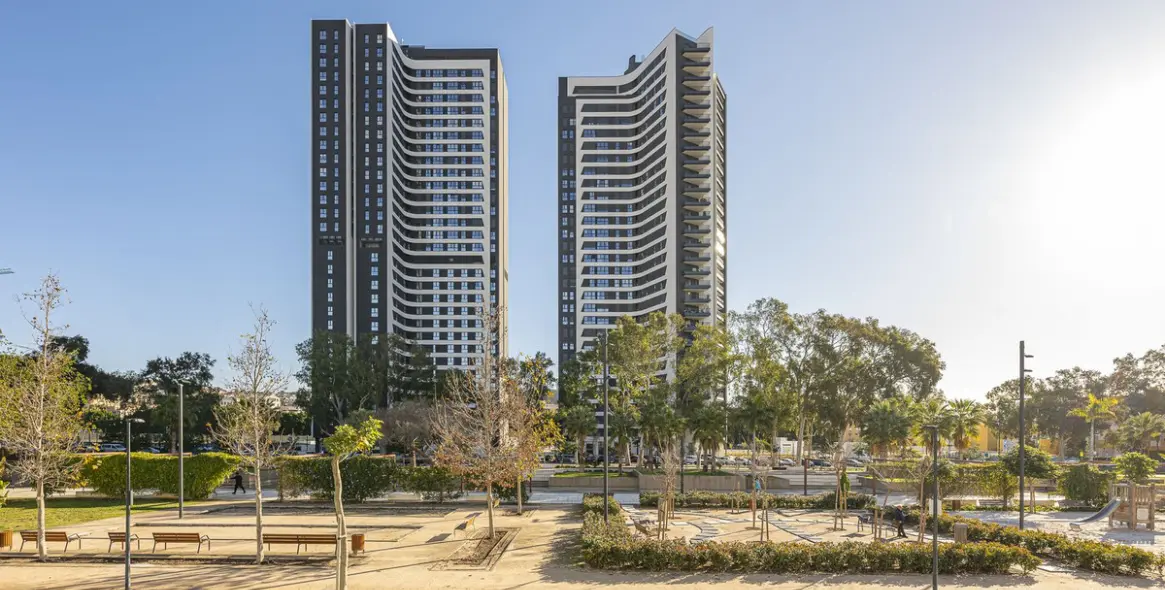 Sale of middle floor apartment in Málaga 3