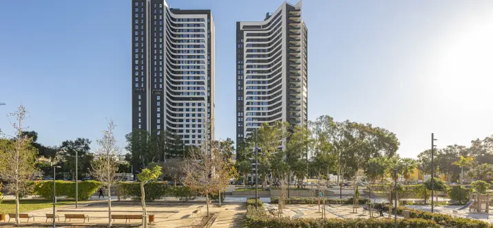 Sale of middle floor apartment in Málaga 2