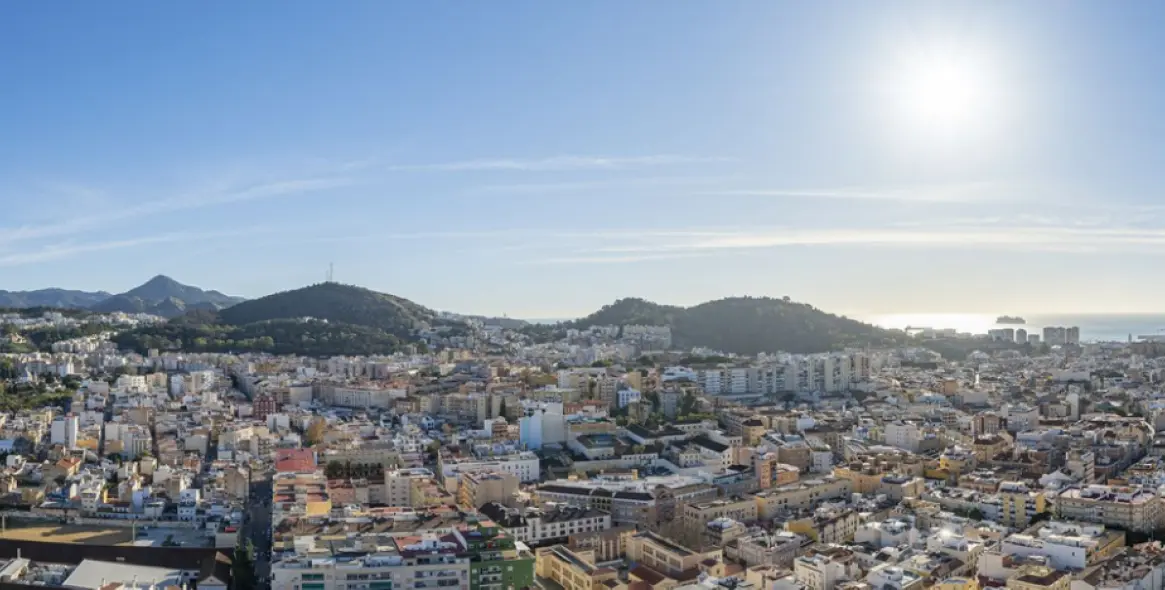 Sale of middle floor apartment in Málaga 11