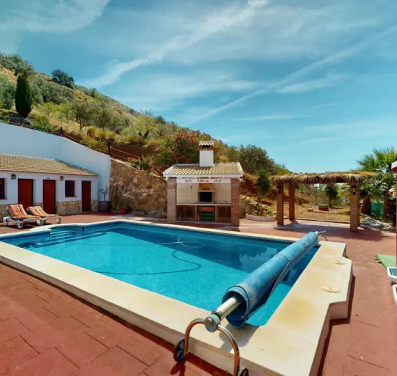 Sale of detached villa in El Borge