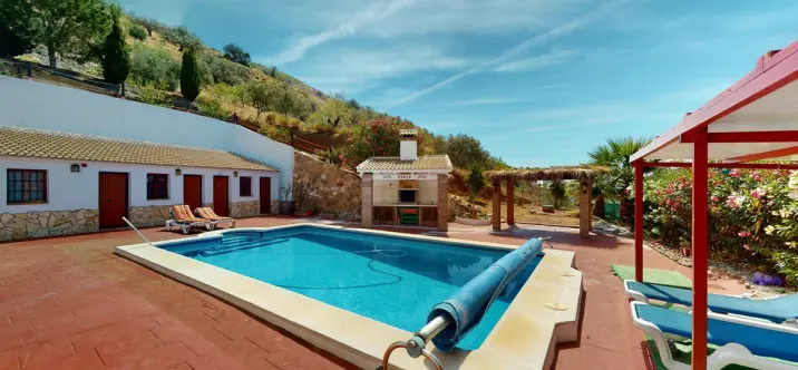 Sale of detached villa in El Borge 3