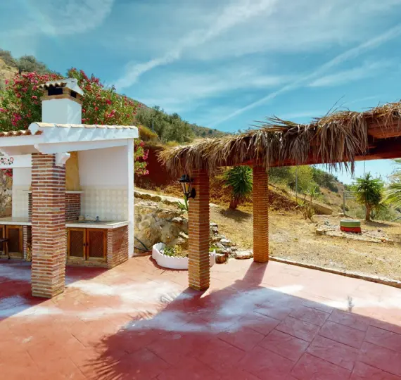 Sale of detached villa in El Borge