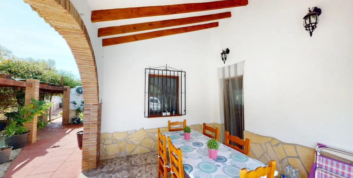 Sale of detached villa in El Borge 9