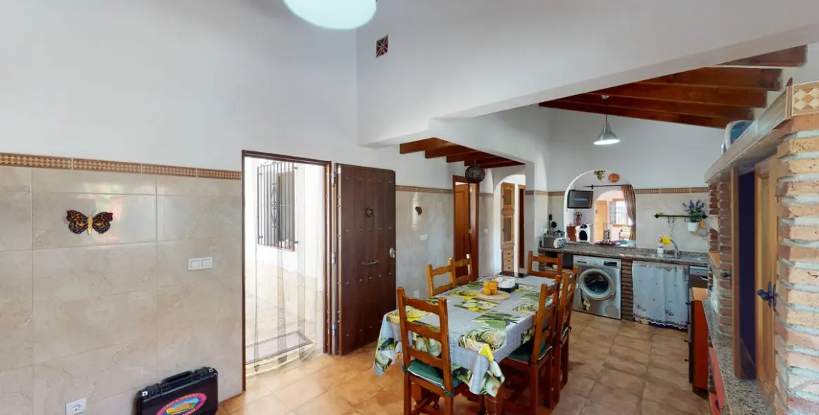 Sale of detached villa in El Borge 11