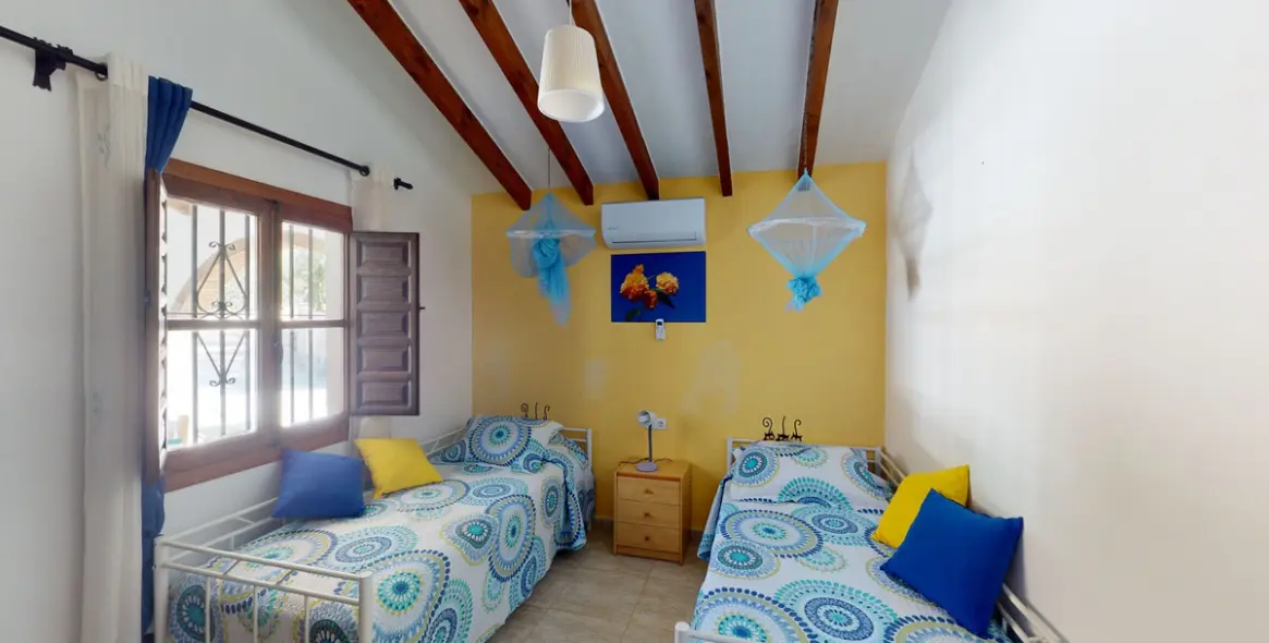 Sale of detached villa in El Borge 13