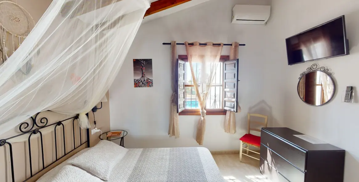 Продажа  отдельно стоящей виллы в El Borge 21