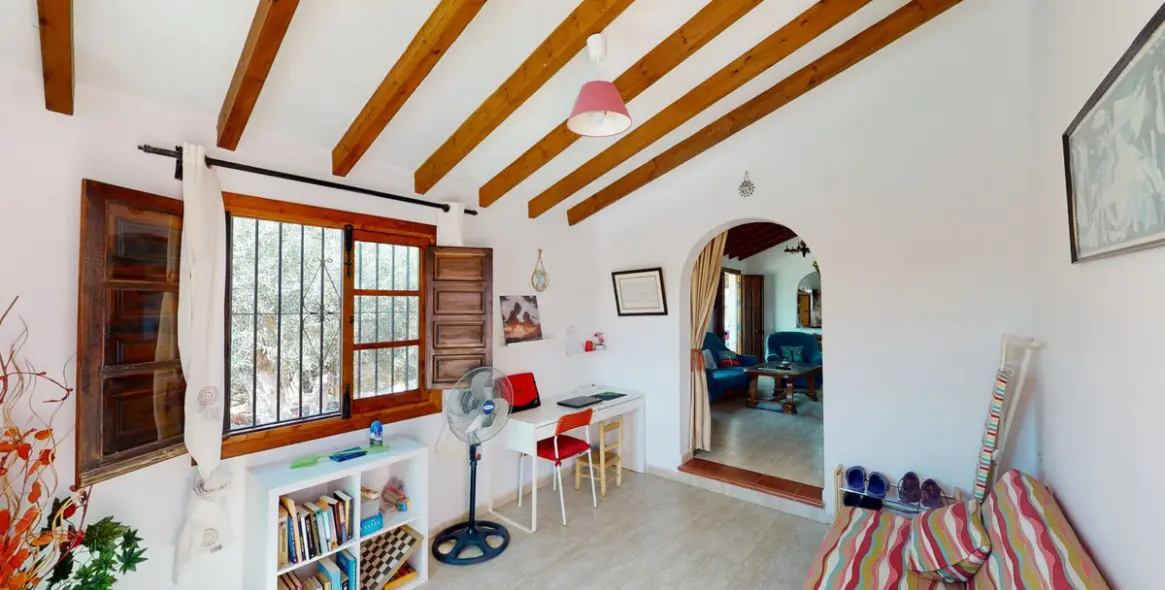 Продажа  отдельно стоящей виллы в El Borge 23