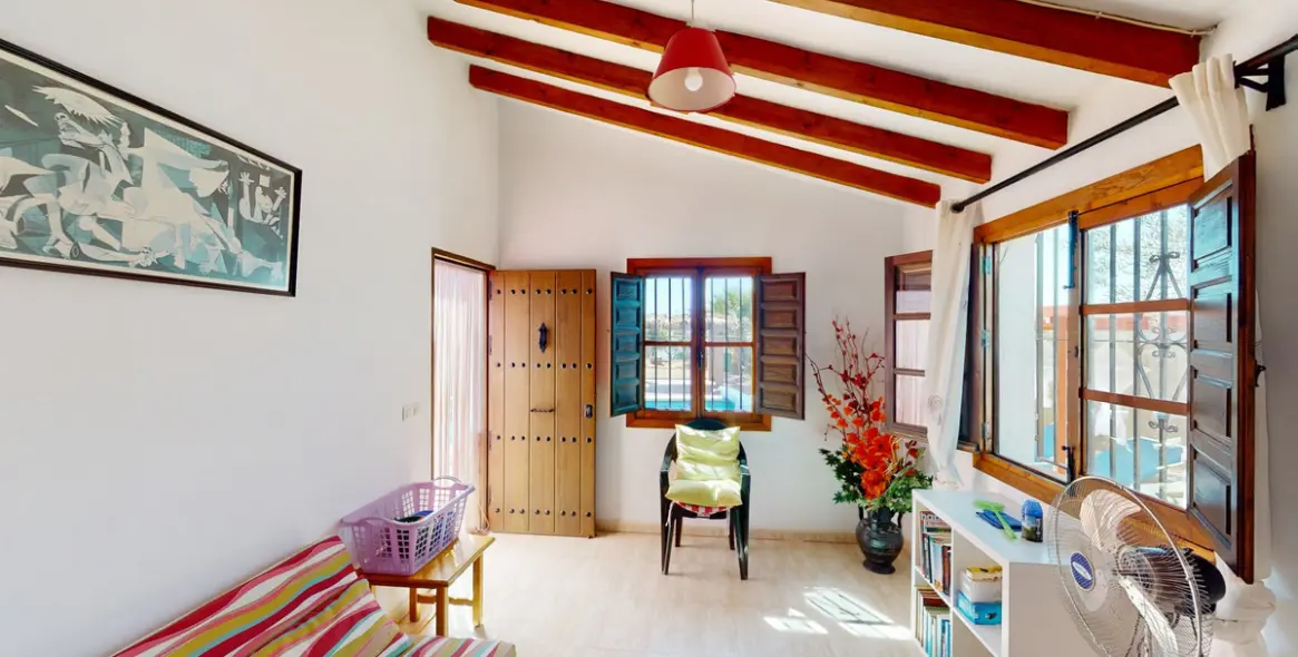 Продажа  отдельно стоящей виллы в El Borge 24