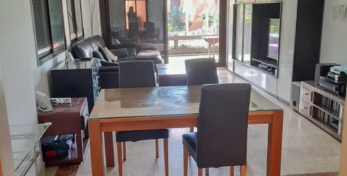 Продажа апартаментов на первом этаже в Casares 3