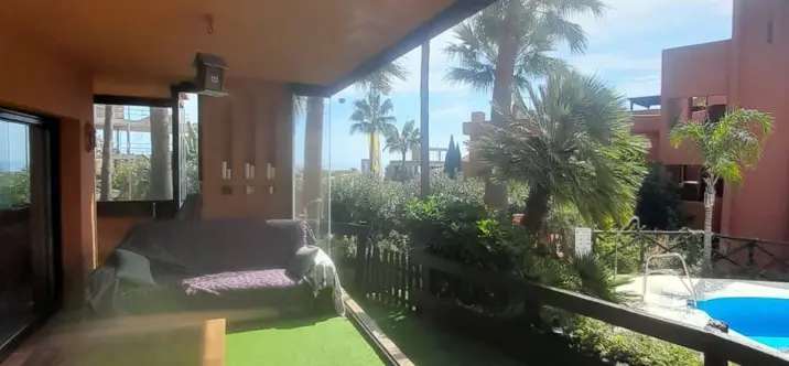 Продажа апартаментов на первом этаже в Casares 3