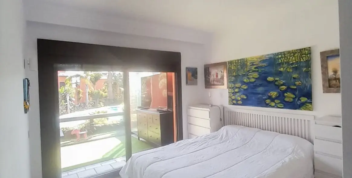 Продажа апартаментов на первом этаже в Casares 10