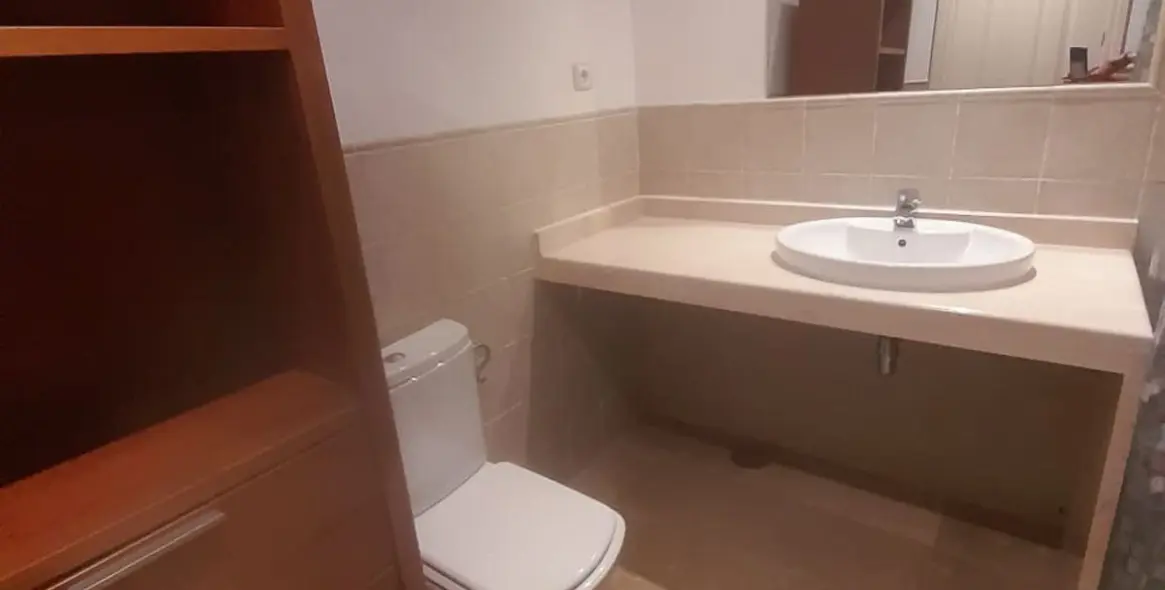 Продажа апартаментов на первом этаже в Casares 15