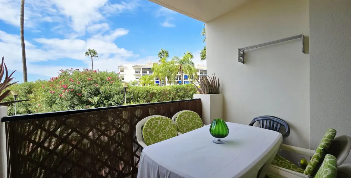 Sale of middle floor apartment in Nueva Andalucía 4