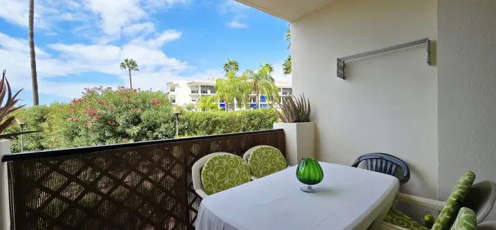 Sale of middle floor apartment in Nueva Andalucía 3