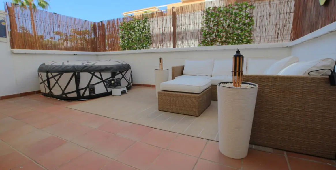 Sale of ground floor apartment in La Cala de Mijas 3