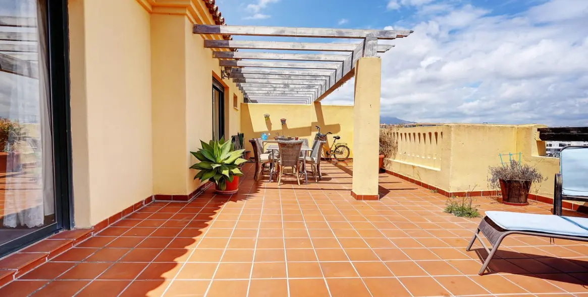 Sale of penthouse in Miraflores 2