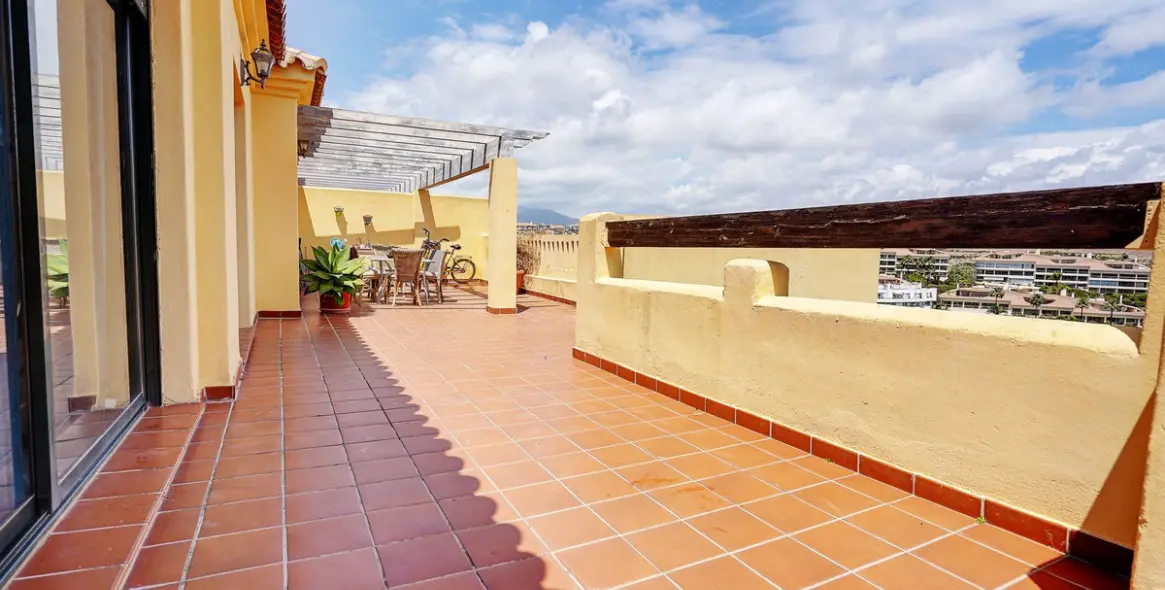 Sale of penthouse in Miraflores 3