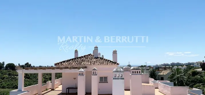 Sale of penthouse duplex in Selwo 1