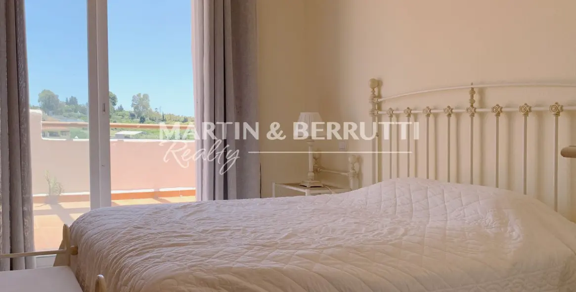 Sale of penthouse duplex in Selwo 12