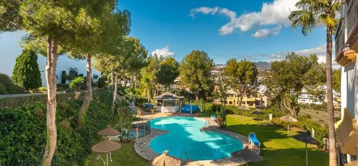 Продажа апартаментов на среднем этаже в Mijas 0