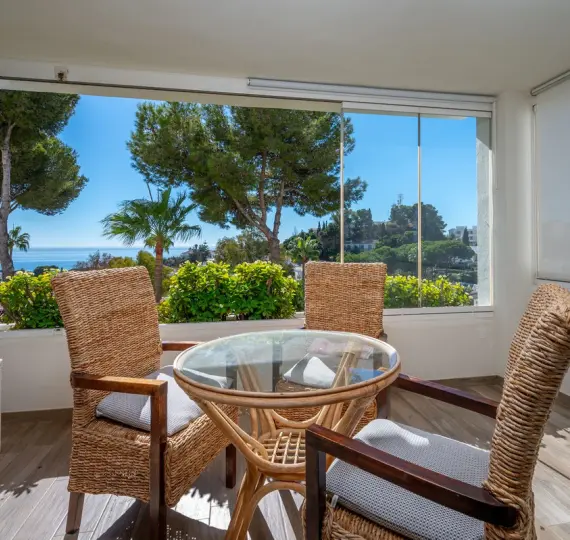 Продажа апартаментов на среднем этаже в Mijas