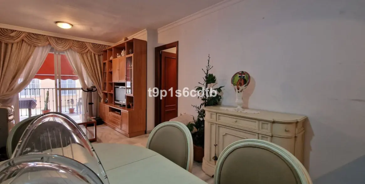 Sale of middle floor apartment in San Pedro de Alcántara 3