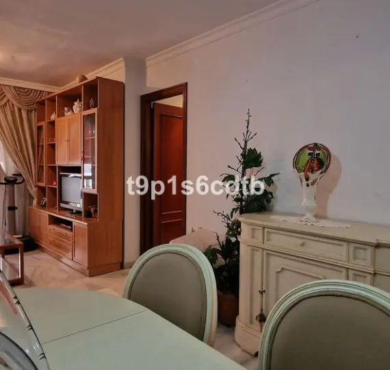 Sale of middle floor apartment in San Pedro de Alcántara