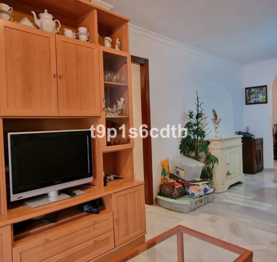 Sale of middle floor apartment in San Pedro de Alcántara