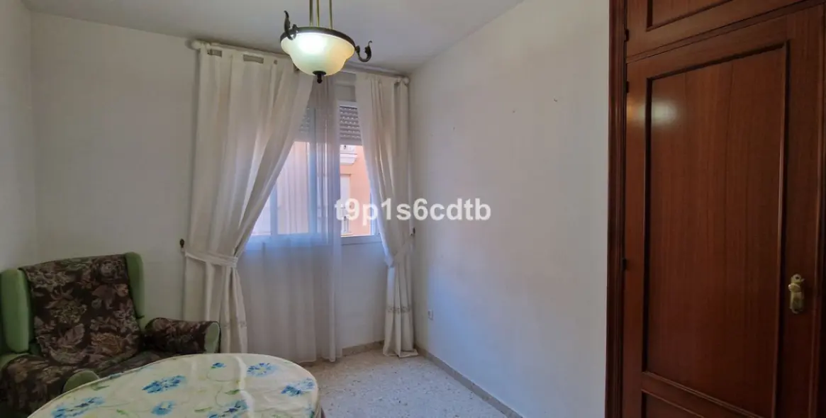 Sale of middle floor apartment in San Pedro de Alcántara 9