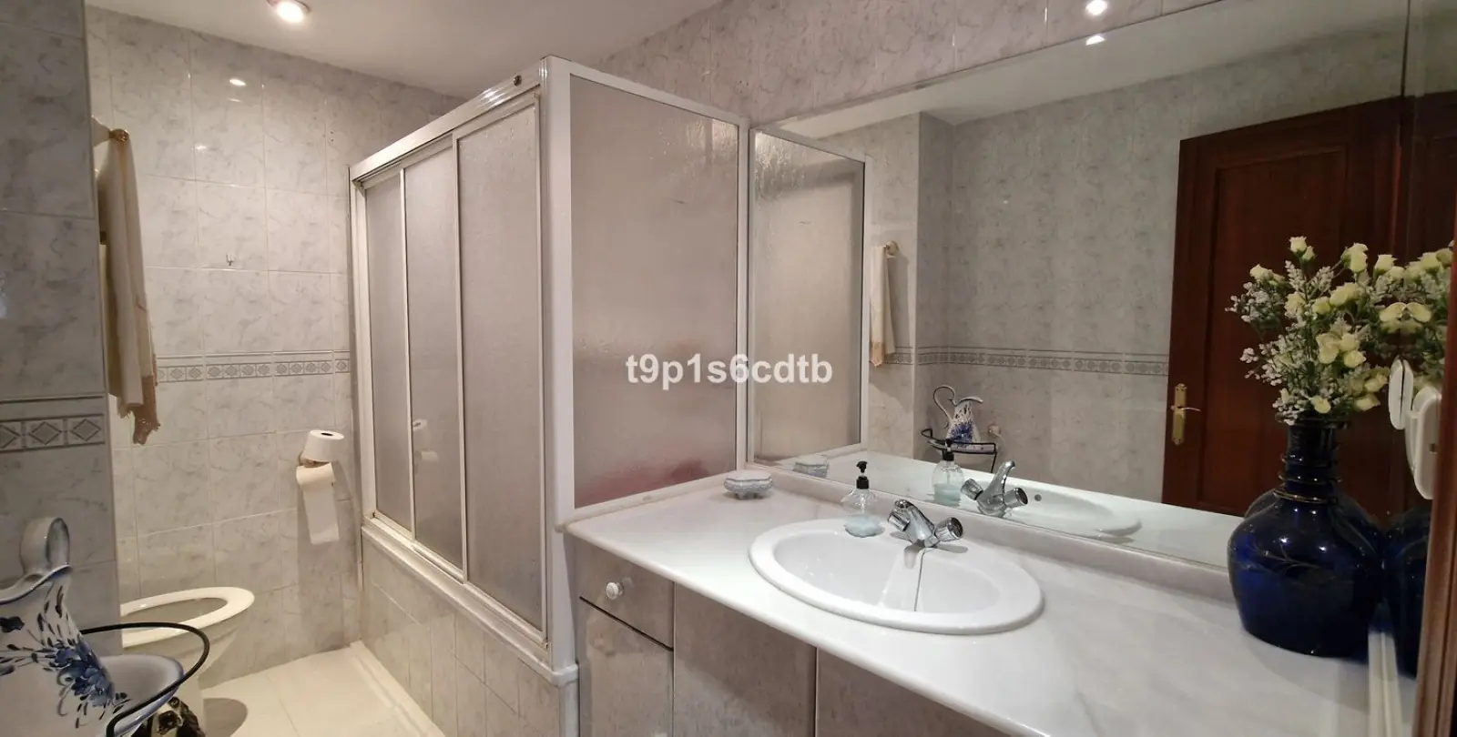 Sale of middle floor apartment in San Pedro de Alcántara 10