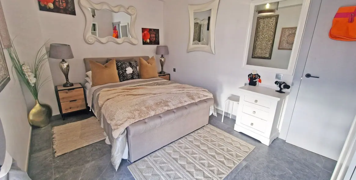 Sale of ground floor apartment in Calahonda 19