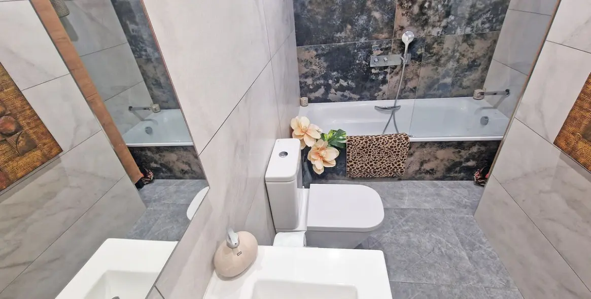 Sale of ground floor apartment in Calahonda 23