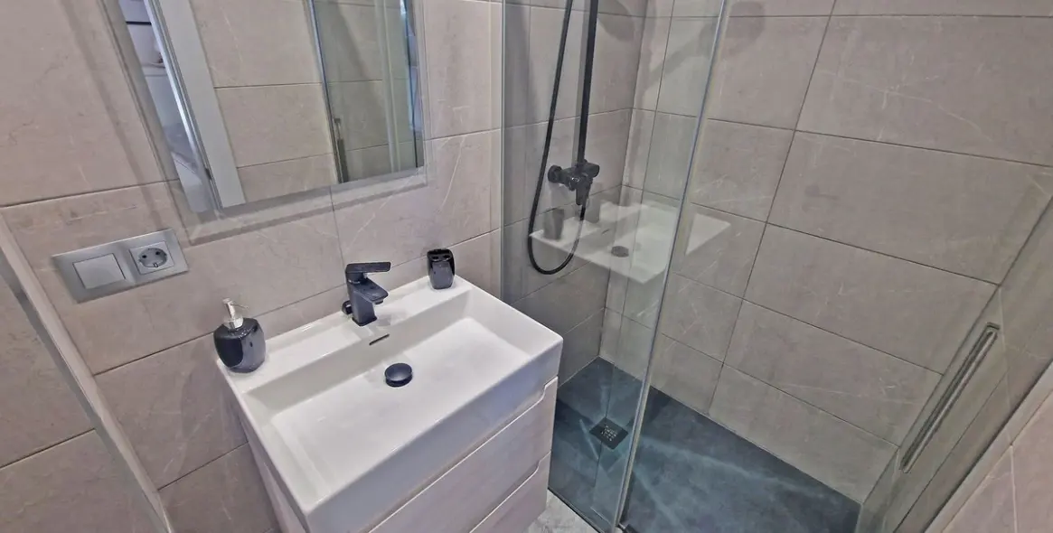 Sale of ground floor apartment in Calahonda 24