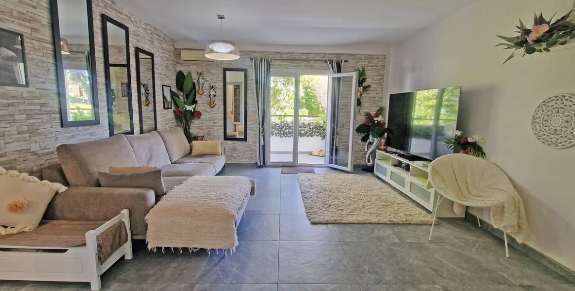 Sale of ground floor apartment in Calahonda 28