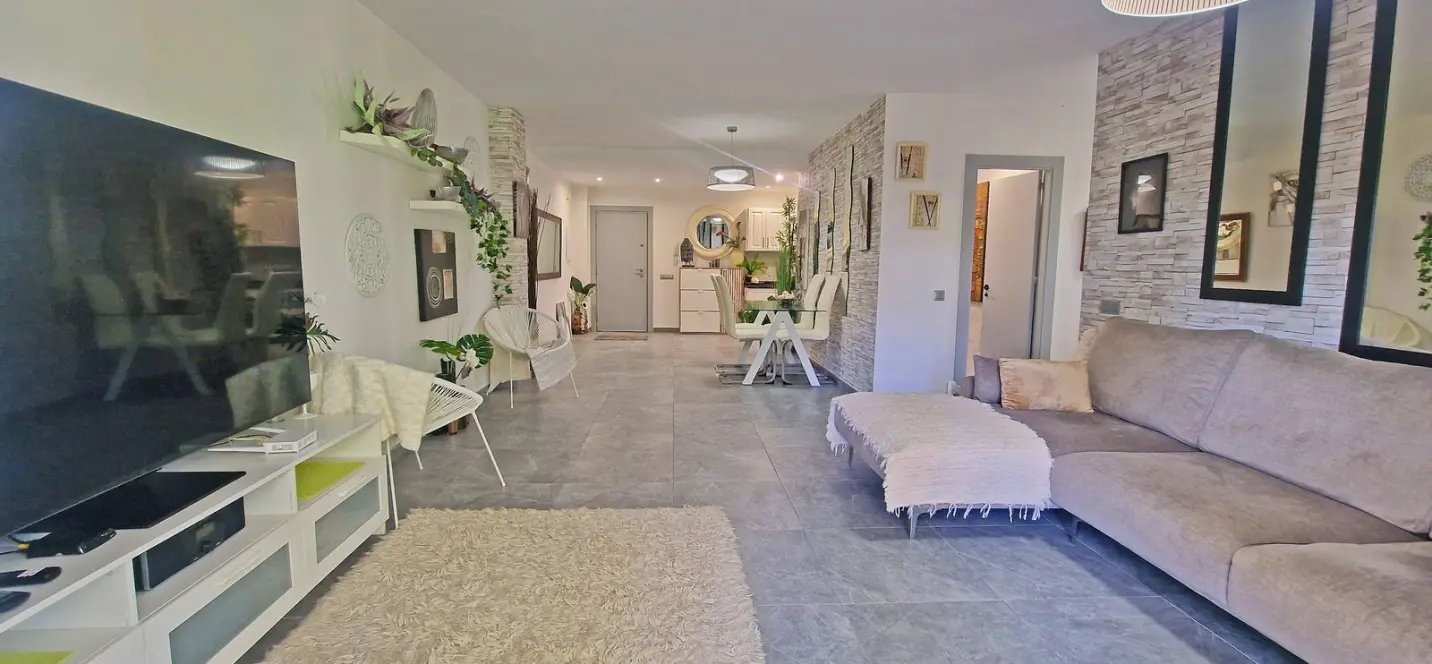Sale of ground floor apartment in Calahonda 1