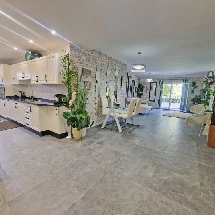 Sale of ground floor apartment in Calahonda